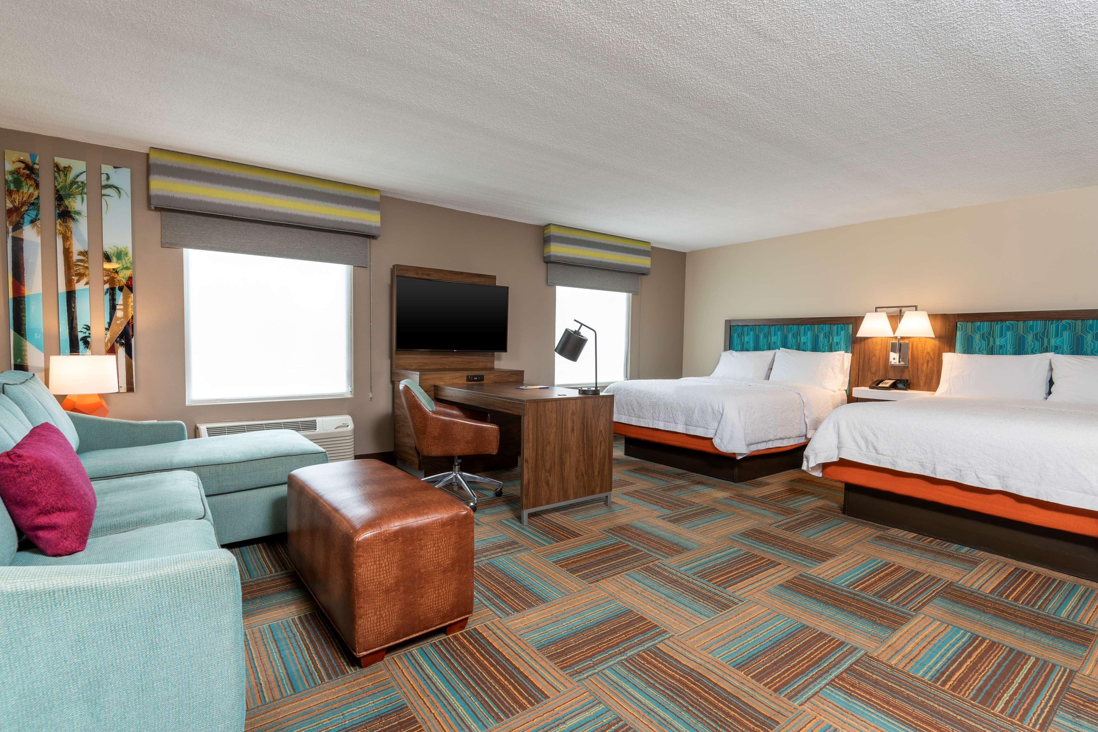 Hampton Inn & Suites Fort Myers-Colonial Boulevard Екстер'єр фото