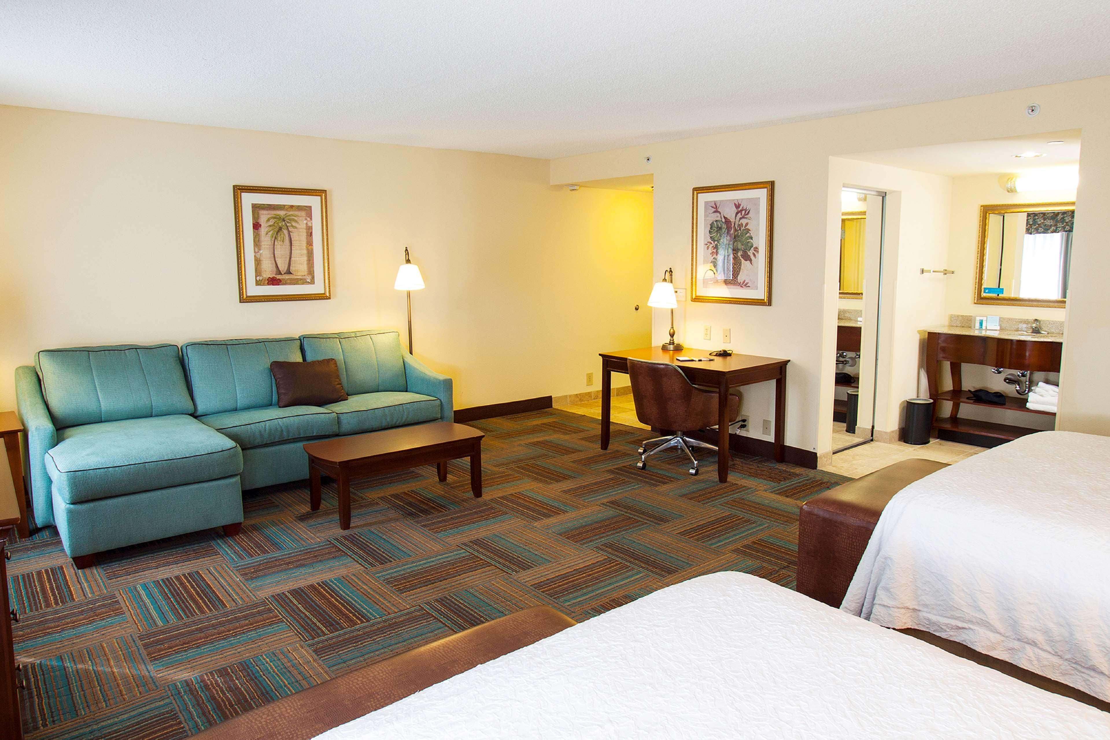 Hampton Inn & Suites Fort Myers-Colonial Boulevard Екстер'єр фото