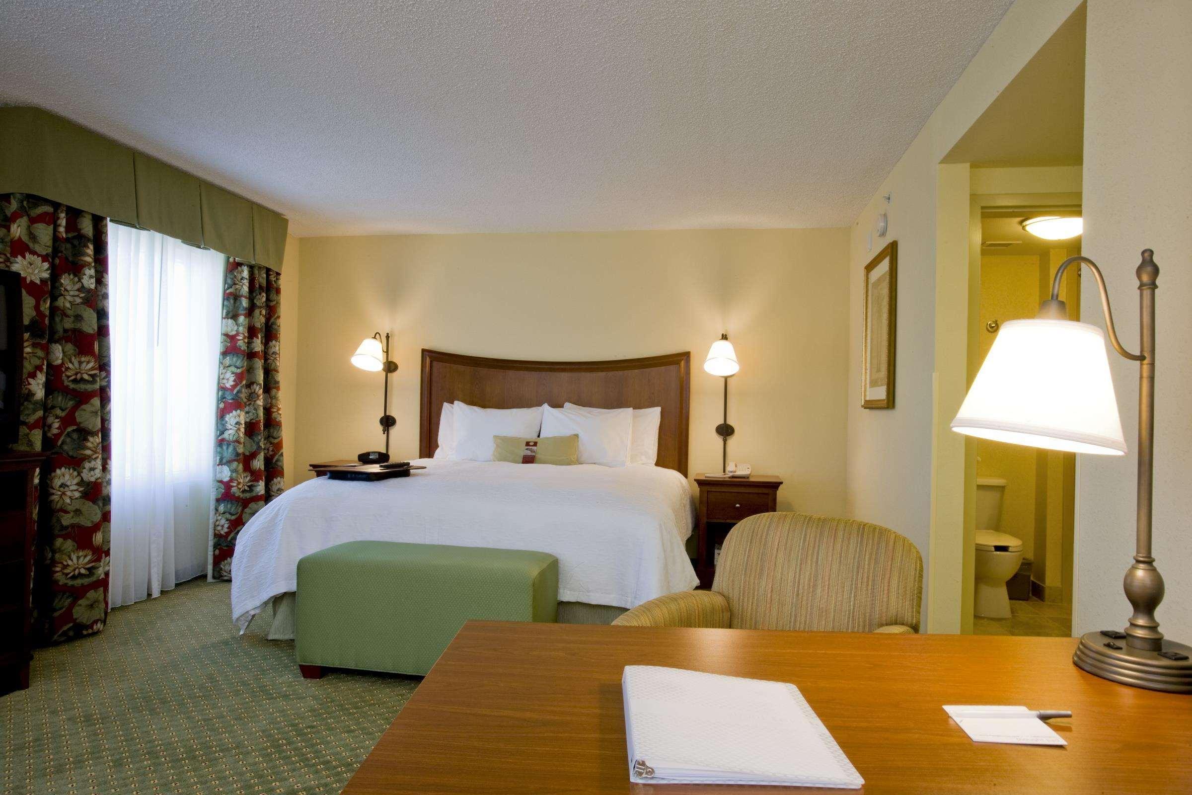 Hampton Inn & Suites Fort Myers-Colonial Boulevard Екстер'єр фото