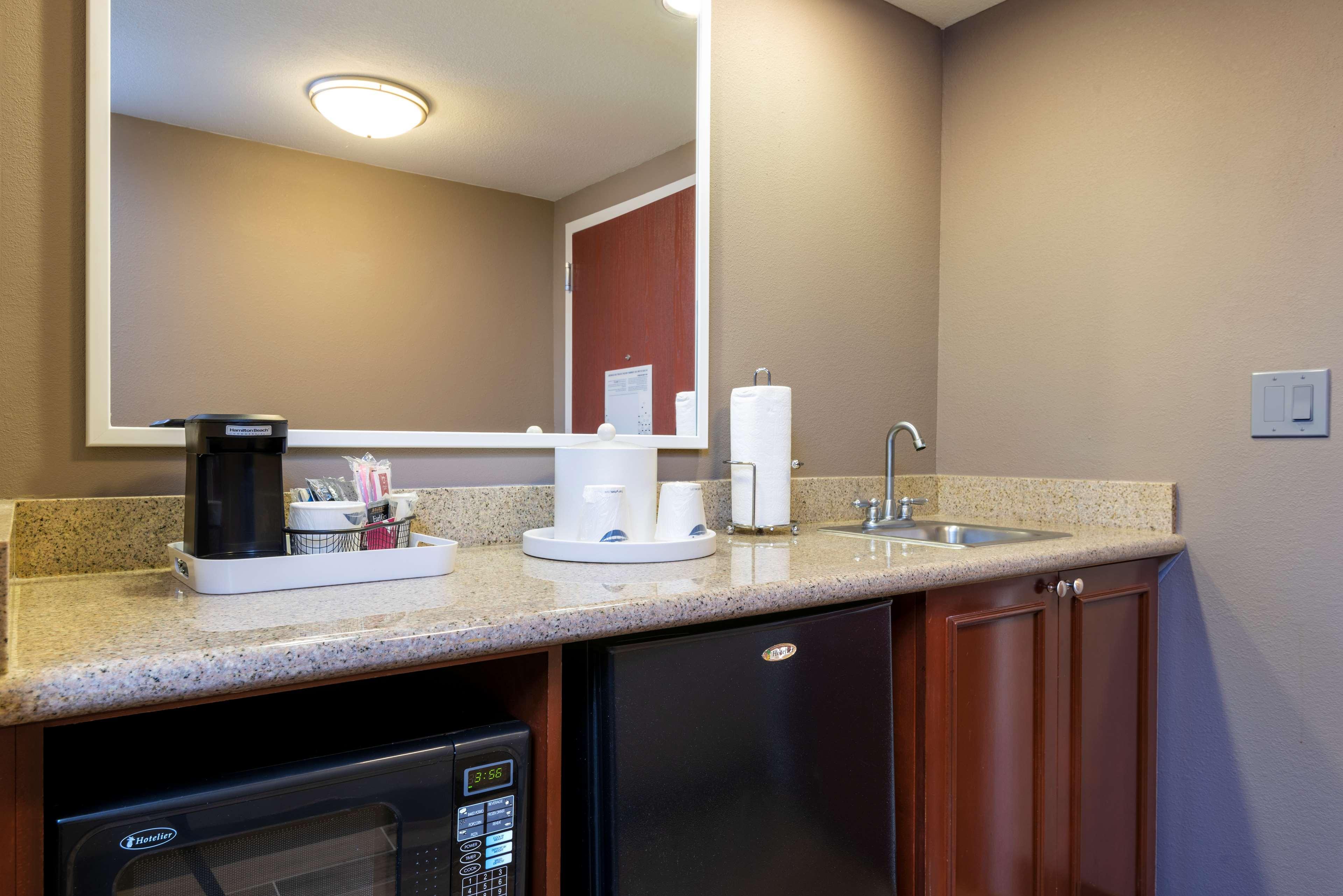 Hampton Inn & Suites Fort Myers-Colonial Boulevard Екстер'єр фото