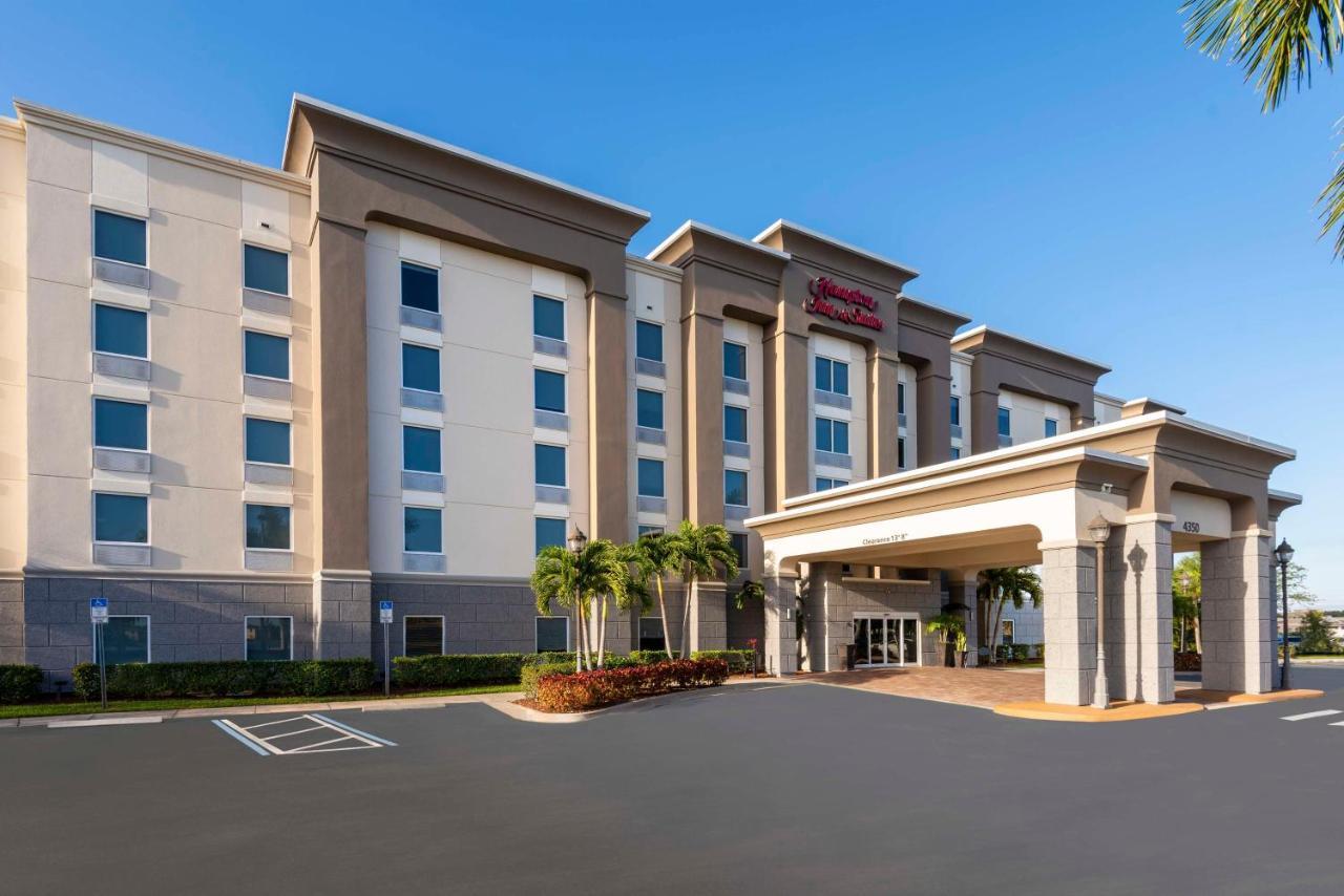 Hampton Inn & Suites Fort Myers-Colonial Boulevard Екстер'єр фото