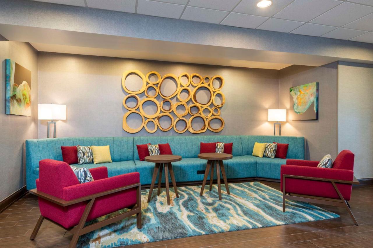 Hampton Inn & Suites Fort Myers-Colonial Boulevard Екстер'єр фото