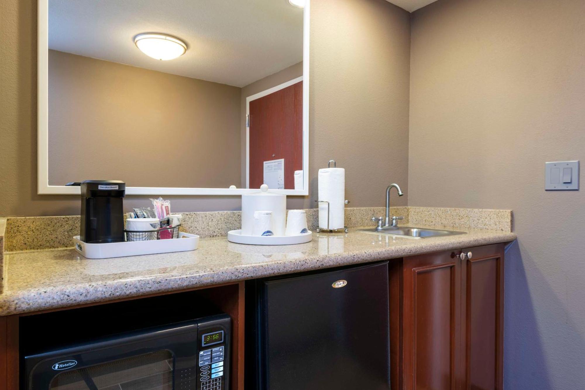 Hampton Inn & Suites Fort Myers-Colonial Boulevard Екстер'єр фото