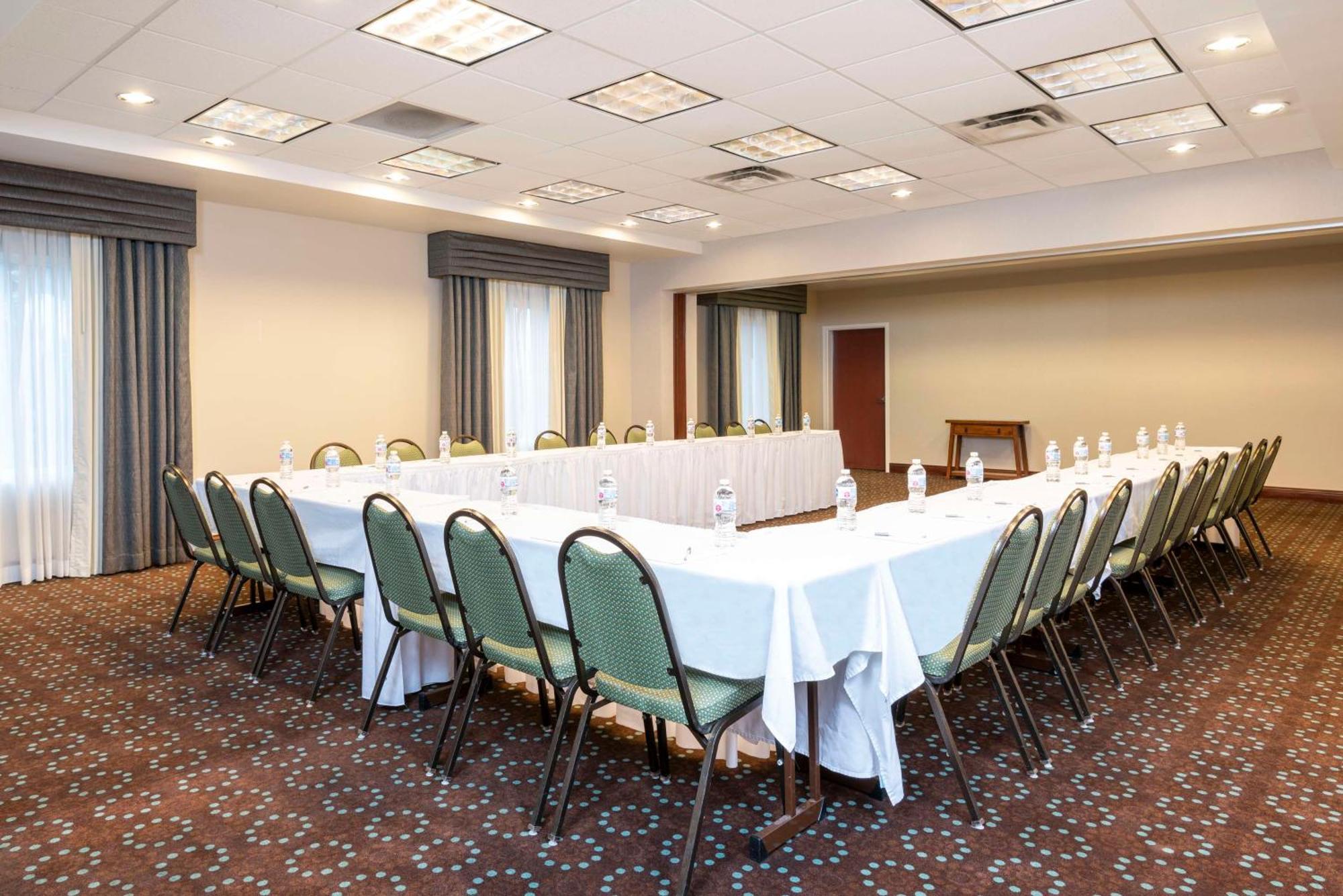 Hampton Inn & Suites Fort Myers-Colonial Boulevard Екстер'єр фото