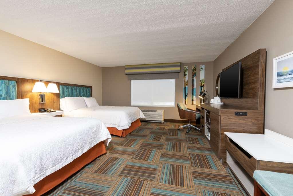 Hampton Inn & Suites Fort Myers-Colonial Boulevard Номер фото